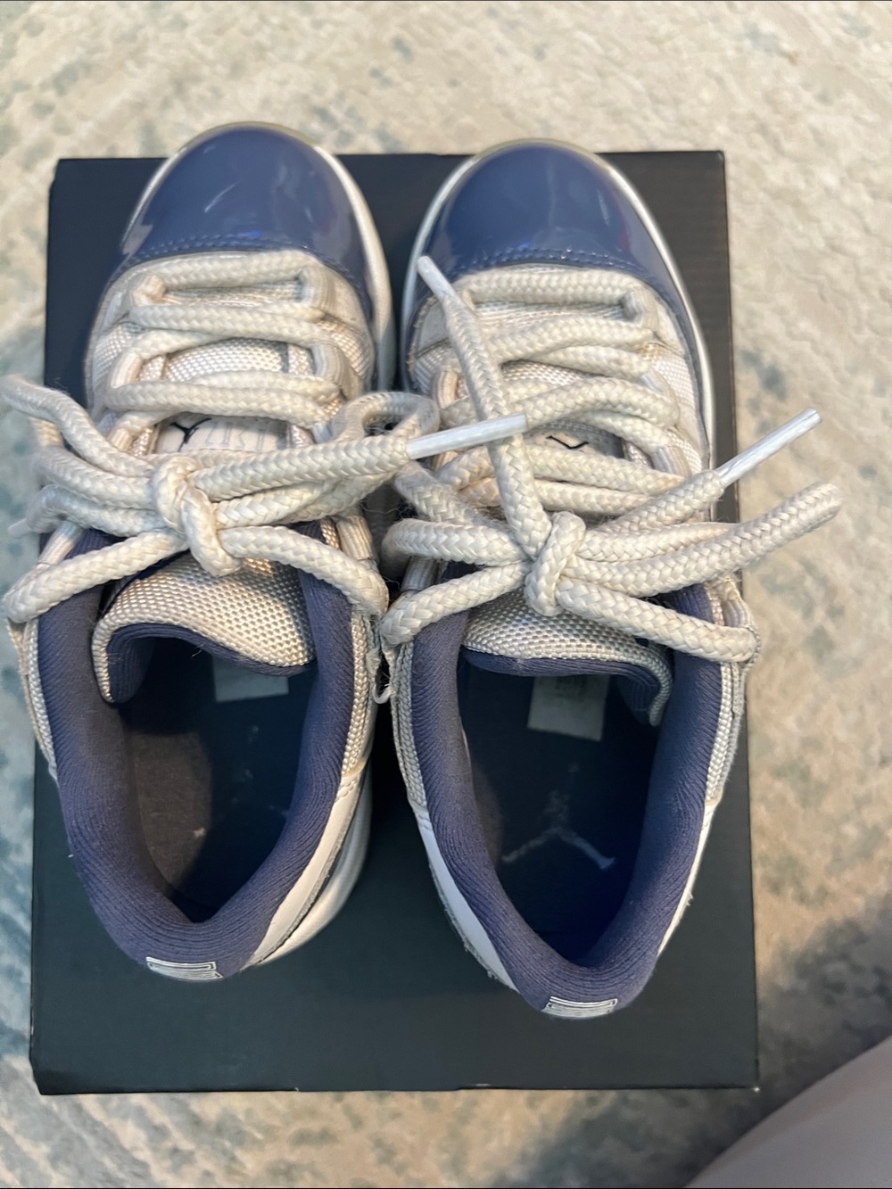 JORDAN 11 Low sz 11.5C kids - Picture 3 of 6
